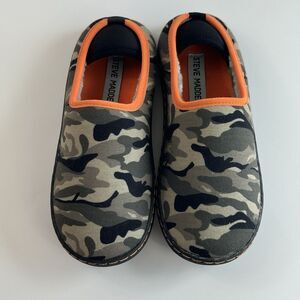Steve Madden Boy Camo Slippers Youth Size M Shoe Size 1 2 3 Green Black Orange